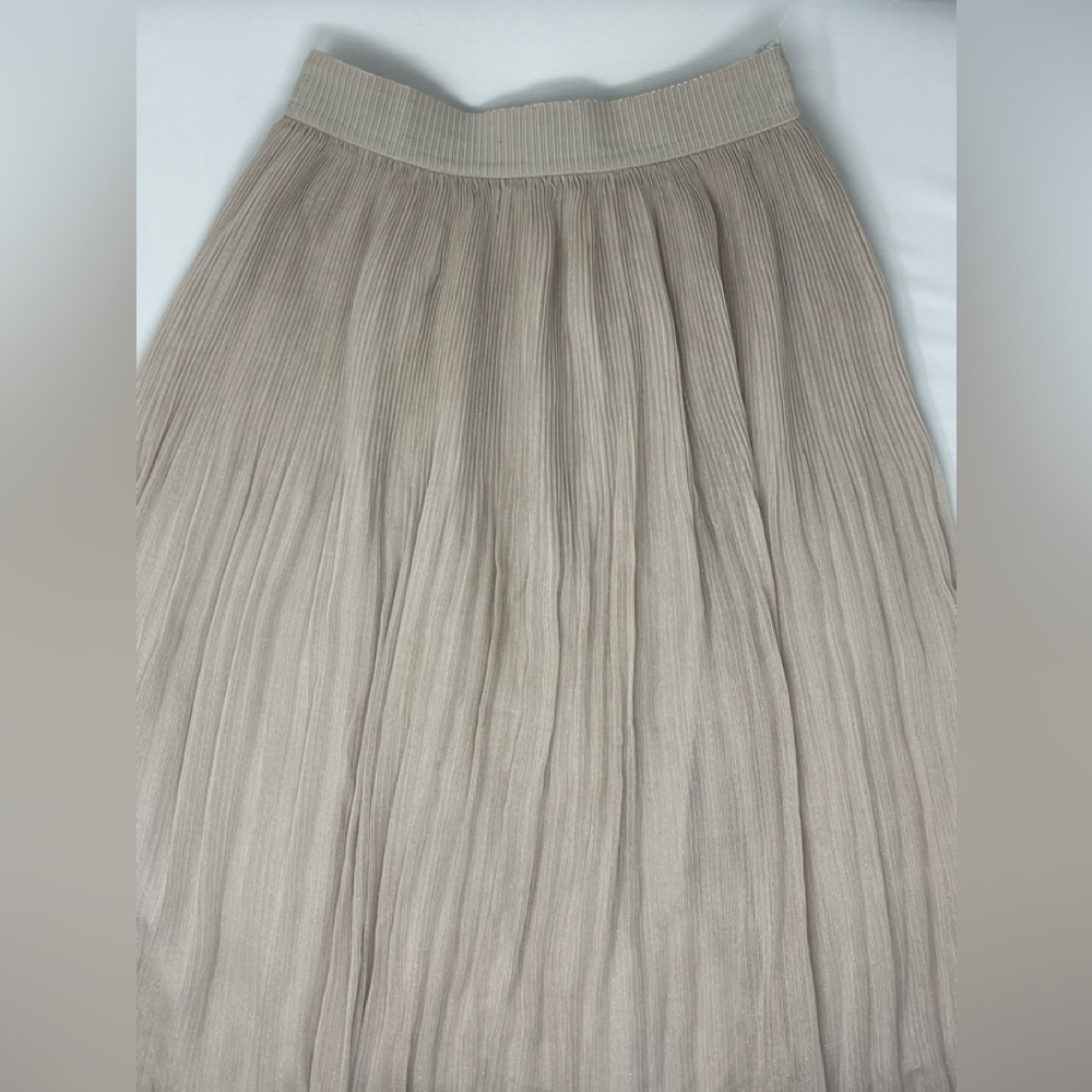 H&M pleated midi tan skirt